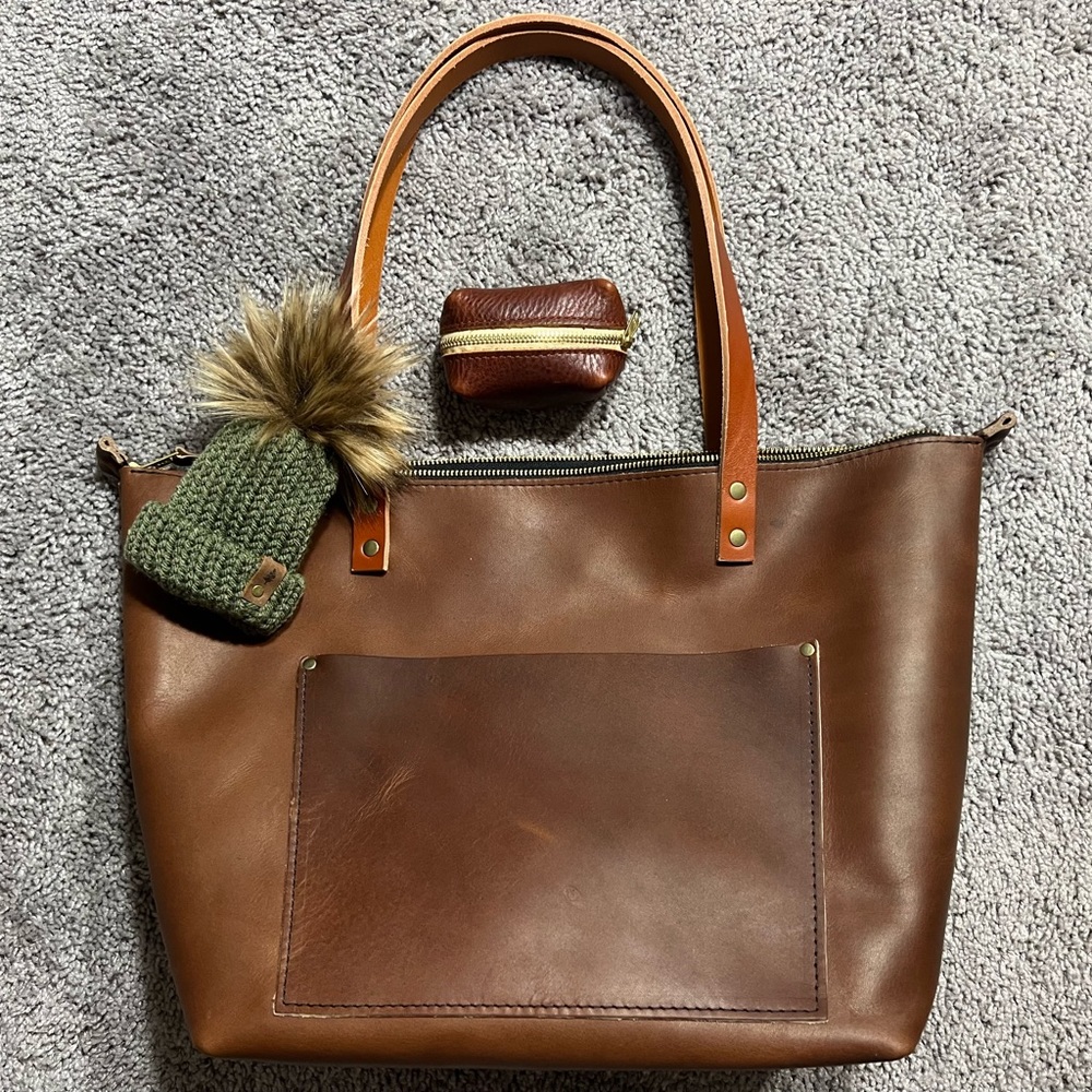 Portland Leather Goods Lg zipper tote in English Tan 🦄 w/ purse charm/keychain